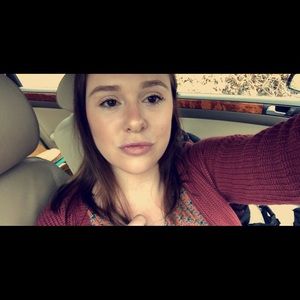 Meet your Posher, Dominique